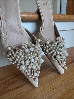 Embellished Pearl Pointed Toe Kitten Heels - Cream/Champaign